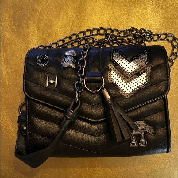 Star Wars Black Quilted Crossbody Bag - Picture 2 of 10